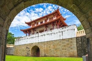 das große südtor in tainan, taiwan foto