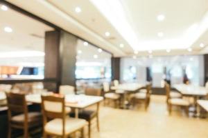 abstrakte Unschärfe und defokussiertes Frühstücksbuffet im Hotelrestaurant Interieur foto