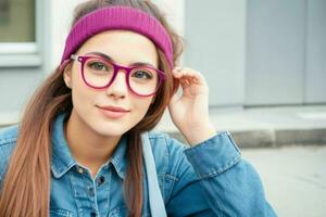 Hipster Schüler Frau tragen Brillen Brille foto