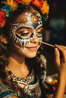 ein Mädchen setzt auf ihr Gesicht bilden im das bilden von ein Schädel auf das Mexikaner traditionell Volk Urlaub Tag von das tot foto