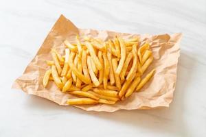 ein Teller Pommes frites foto