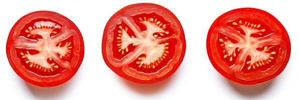 einstellen von runden Tomaten Scheiben. frisch rot Tomate isoliert auf Weiß Hintergrund. generativ ai foto
