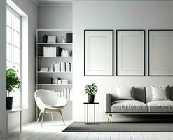 Innere von Galerie Zimmer mit Weiß Wand, drei leeren Weiß Poster, gemütlich grau Sofa, Kaffee Tisch, Bücherregal, und Beton Boden. skandinavisch Minimalismus Design Idee. ein Attrappe, Lehrmodell, Simulation foto