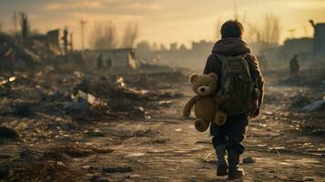 erschrocken wenig Junge Weinen. wenig ukrainisch Patriot. Nein Krieg mit Ukraine. foto