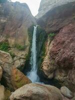 ein erfrischend tauchen im Zarka Wasserfall foto