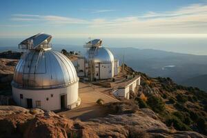 enorm astronomisch Observatorium gegen das Blau Himmel. foto