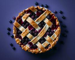 ein Blaubeere Kuchen mit Gitter auf ein lila Hintergrund generativ ai foto