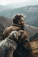 Mann Wandern im flauschige bärtig grau Hund im Berge im Herbst Haustier Annahme Reisen mit Hund generativ ai foto
