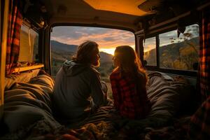 jung Paar genießen Sie Ferien mit schön Landschaft Aussicht auf Wohnmobil Lieferwagen. Straße Reise, Wohnmobil Auto, Reisen auf Ferien Konzept. generativ ai foto