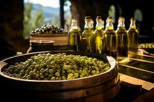 Speicherung und gären Oliven im hölzern Fässer ein lebenswichtig Schritt gegenüber außergewöhnlich Olive Öl foto