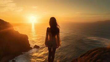 ein jung Frau steht auf ein Cliff mit Blick auf das Ozean, mental Gesundheit Bilder, fotorealistisch Illustration foto
