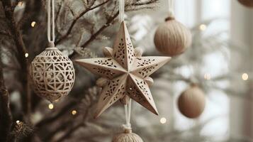 generativ ai, Weihnachten und Neu Jahr Bälle im das Tanne Baum Geäst, Ferien Konzept, festlich Winter Jahreszeit Hintergrund foto