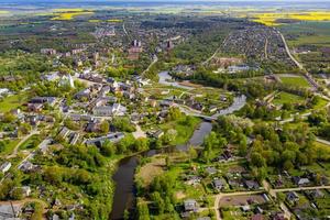 dobele stadt, industrie- und wohngebäude foto