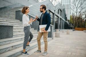 Mann und Frau Geschäft Partner Arbeiten zusammen foto