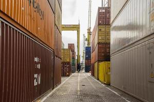 Blick auf die Container im Seehafen von Montevideo, Uruguay, 2017 foto