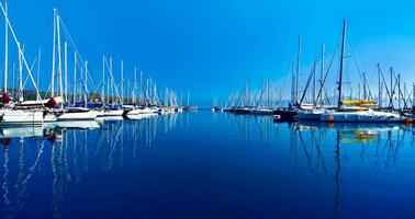 Yacht Hafen Über Blau Natur Szene foto