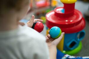 Entwicklung Motor- Kompetenzen und Denken Spielzeuge zum klein Kinder foto