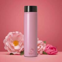 Amazonas Produkt Bild Körper waschen, Zylinder Flasche solide Farbe Rosa Hintergrund, mit Rosen, ai generativ foto