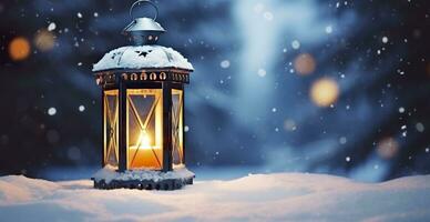 Weihnachten Laterne auf Schnee mit Tanne Ast im Abend Szene. generativ ai foto