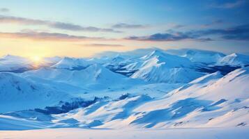 Winter Berge mit steigend Sonne foto