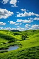 friedlich Landschaft mit rollen Grün Hügel foto