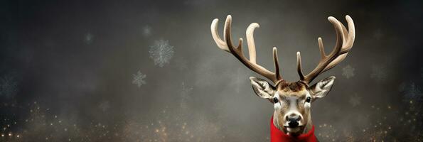 Weihnachten Hirsch mit Schneeflocken auf ein dunkel Hintergrund. Neu Jahre Hintergrund mit ein Hirsch und anmutig Schneeflocken. foto