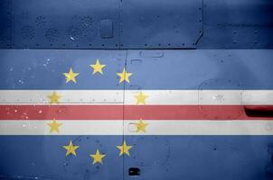 cabo verde Flagge abgebildet auf Seite Teil von Militär- gepanzert Hubschrauber Nahaufnahme. Heer Kräfte Flugzeug konzeptionelle Hintergrund foto