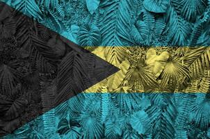 Bahamas Flagge abgebildet auf viele Blätter von Monstera Palme Bäume. modisch modisch Hintergrund foto