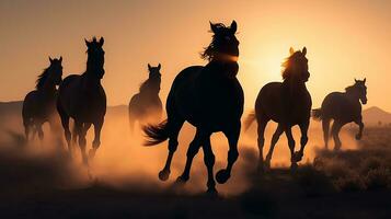 breit - - Winkel Foto Porträt Silhouette von Pferde Laufen auf Ebenen, das Sonne ist Einstellung, Silhouette von Laufen Hengste, wild Pferde Betrieb, Dämmerung und Sonnenuntergang, generativ ai