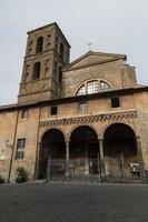 Kathedrale des Dorfes Nepi, Italien, 2020 foto