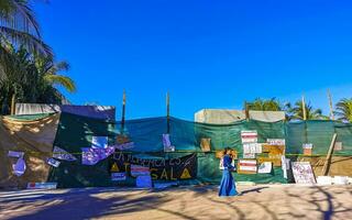 puerto escondido Oaxaca Mexiko 2023 typisch schön bunt Tourist Straße Bürgersteig Stadt puerto escondido Mexiko. foto