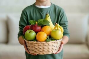 Mann halten Korb von Früchte, Farmer präsentieren frisch Früchte, gesund Essen Reich im Vitamine. generativ ai foto