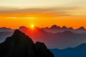 Berg Silhouetten beim Sonnenaufgang. ai generativ Profi Foto