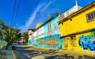 puerto escondido Oaxaca Mexiko 2023 typisch schön bunt Tourist Straße Bürgersteig Stadt puerto escondido Mexiko. foto