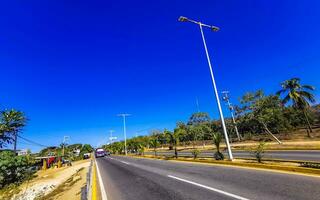 puerto escondido Oaxaca Mexiko 2023 typisch schön bunt Tourist Straße Bürgersteig Stadt puerto escondido Mexiko. foto