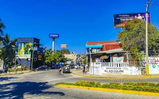 puerto escondido Oaxaca Mexiko 2023 typisch schön bunt Tourist Straße Bürgersteig Stadt puerto escondido Mexiko. foto