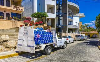 puerto escondido Oaxaca Mexiko 2023 typisch schön bunt Tourist Straße Bürgersteig Stadt puerto escondido Mexiko. foto