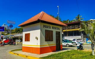 puerto escondido Oaxaca Mexiko 2023 typisch schön bunt Tourist Straße Bürgersteig Stadt puerto escondido Mexiko. foto