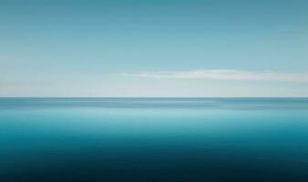 heiter Blau Seelandschaft mit ein minimalistisch Horizont foto