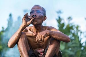 älterer Mann Lebensstil der Einheimischen in Thailand