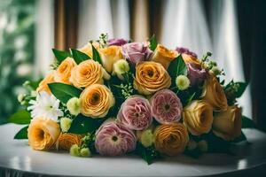 ein Strauß von Gelb und Rosa Rosen auf ein Tisch. KI-generiert foto