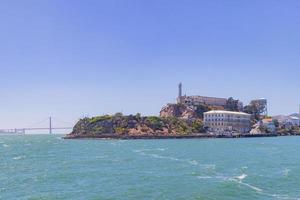 Sonniger Blick auf die Insel Alcatraz und die Bucht von San Francisco san foto