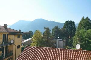 Dach Fliesen im mittelalterlich Canzo, Lombardei, Italien. entdecken wunderbar Reise Reiseziele. Ausflug und Tourismus Konzept foto