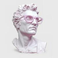 das Kopf von ein Weiß mythologisch Statue mit modisch Rosa Brille auf seine Augen, Rahmen im Profil. ai generativ foto