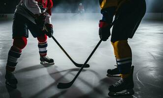 konkurrieren Eishockey Spieler Stand Seite durch Seite, umklammern ihr Stöcke ai generiert foto