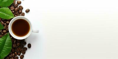 oben Aussicht Glas Kaffee mit Kaffee Bohnen isoliert Weiß Hintergrund, International Kaffee Tag Konzept, ai generiert foto