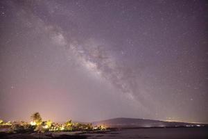 die milchstraße auf der großen insel hawaii, berg hualalai foto