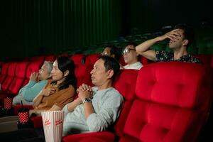 wann Aufpassen unheimlich Geist Filme im Theater, Kinogänger erscheinen verängstigt. foto