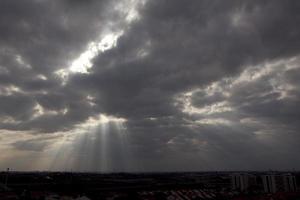 verrückte wolken in israel schöne ausblicke auf das heilige land foto