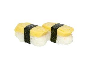 Tamago Sushi weißer Hintergrund foto